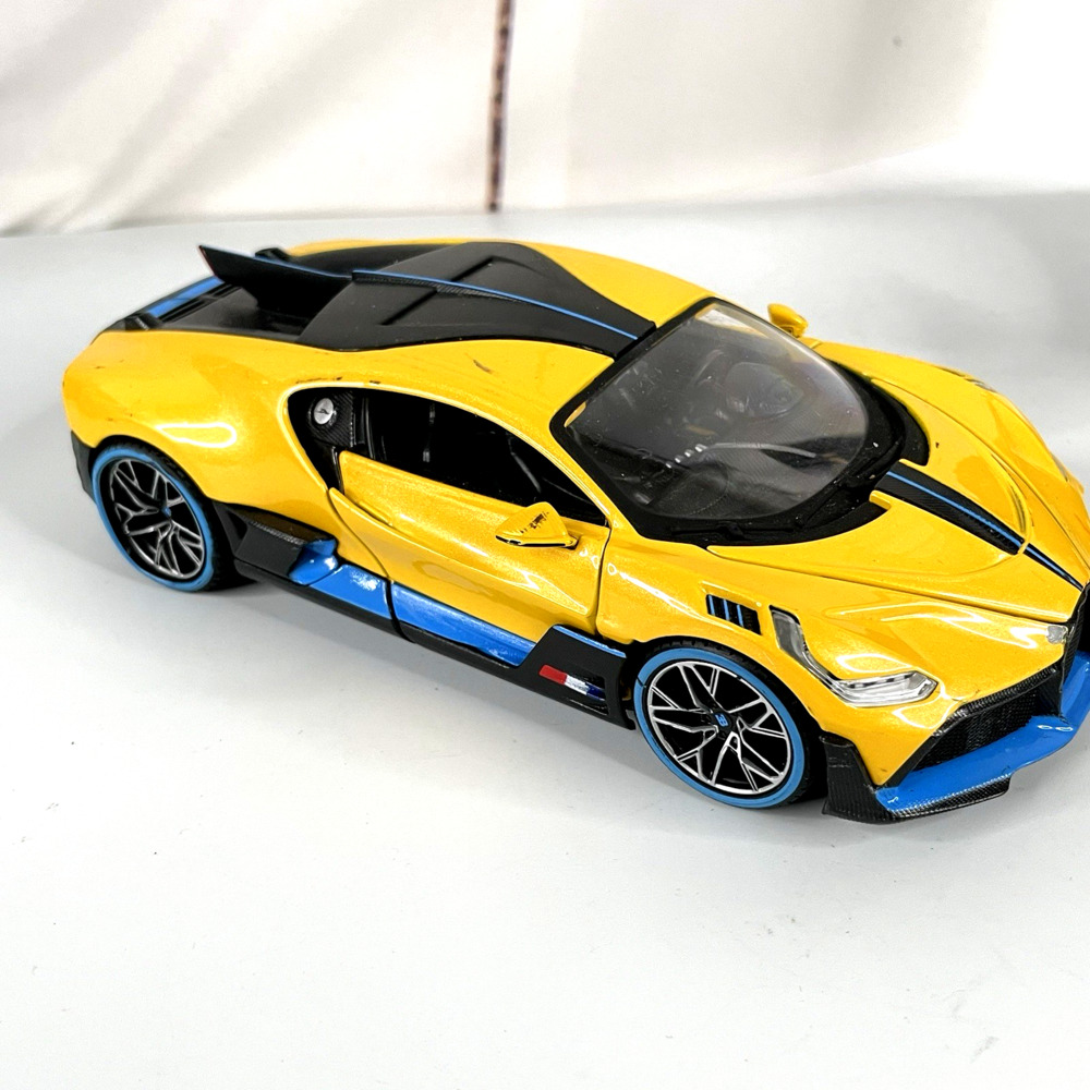 2019 Bugatti Divo 1/24 Scale Diecast Car Model by Maisto - YELLOW